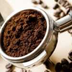 Kaffeesatz im Garten: Nutzen oder Mythos?