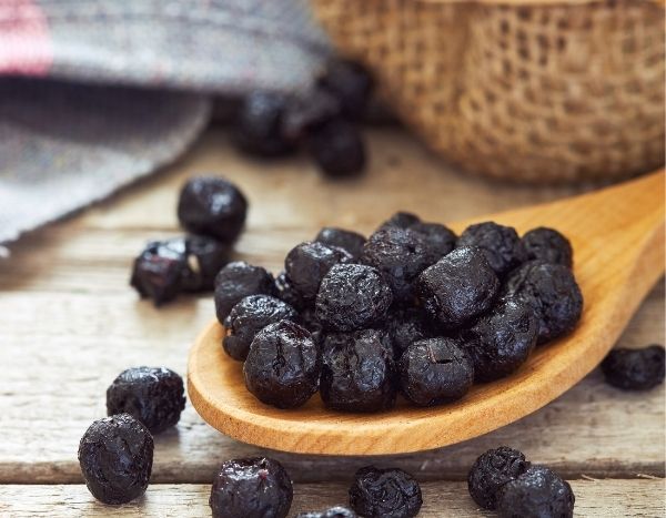 Aroniabeeren trocknen