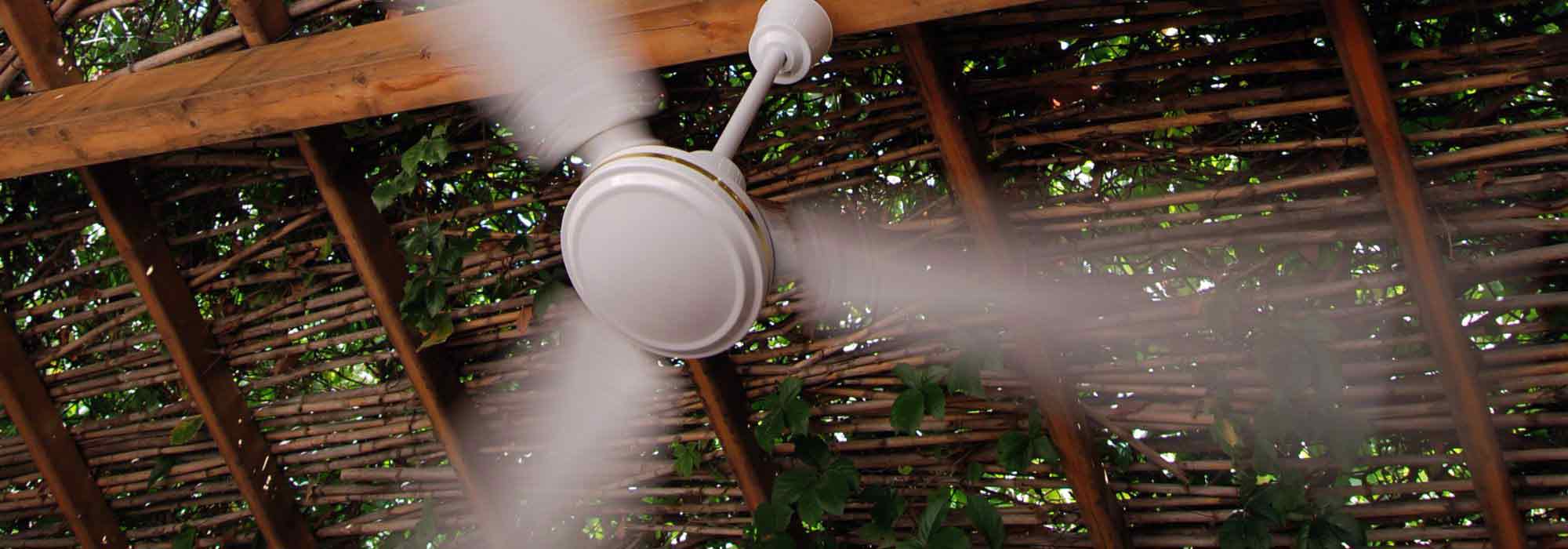 Balkon und Terrasse im Sommer kühlen?