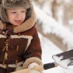 Was tun im Garten mit Kindern im Winter?