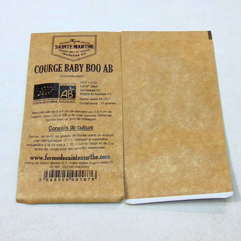 Beispiel eines Exemplars von Garten-Kürbis Baby Boo Bio - Ferme de Sainte Marthe die Tüte mit 15 Samen ungefähr (1g) wie geliefert