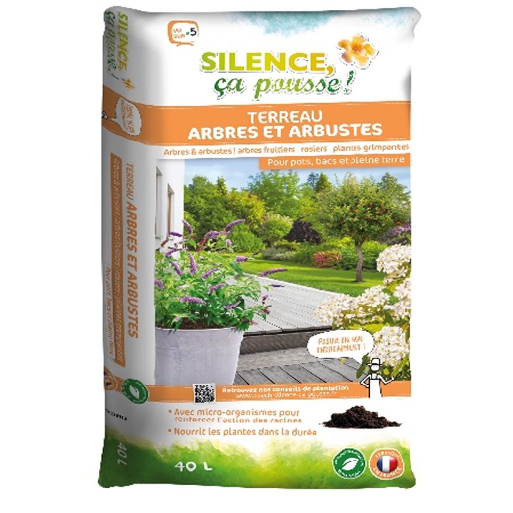 Erde für Bäume und Sträucher Stille, es wächst