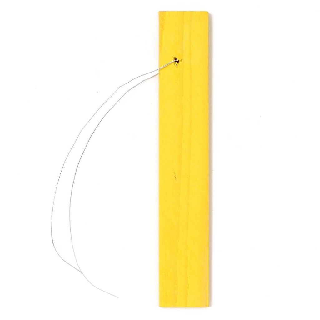 Hängeschild aus gelbem Holz